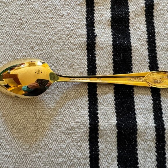 VINTAGE '89 John F. Kennedy FRIENDSHIP SOUVENIR SPOON Rogers 6" - Picture 5 of 7